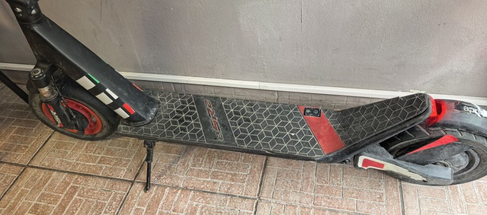 Trotineta Electrica Aprilia eSR2 EVO_10 inch_DEFECTIUNE MOTOR - EROARE