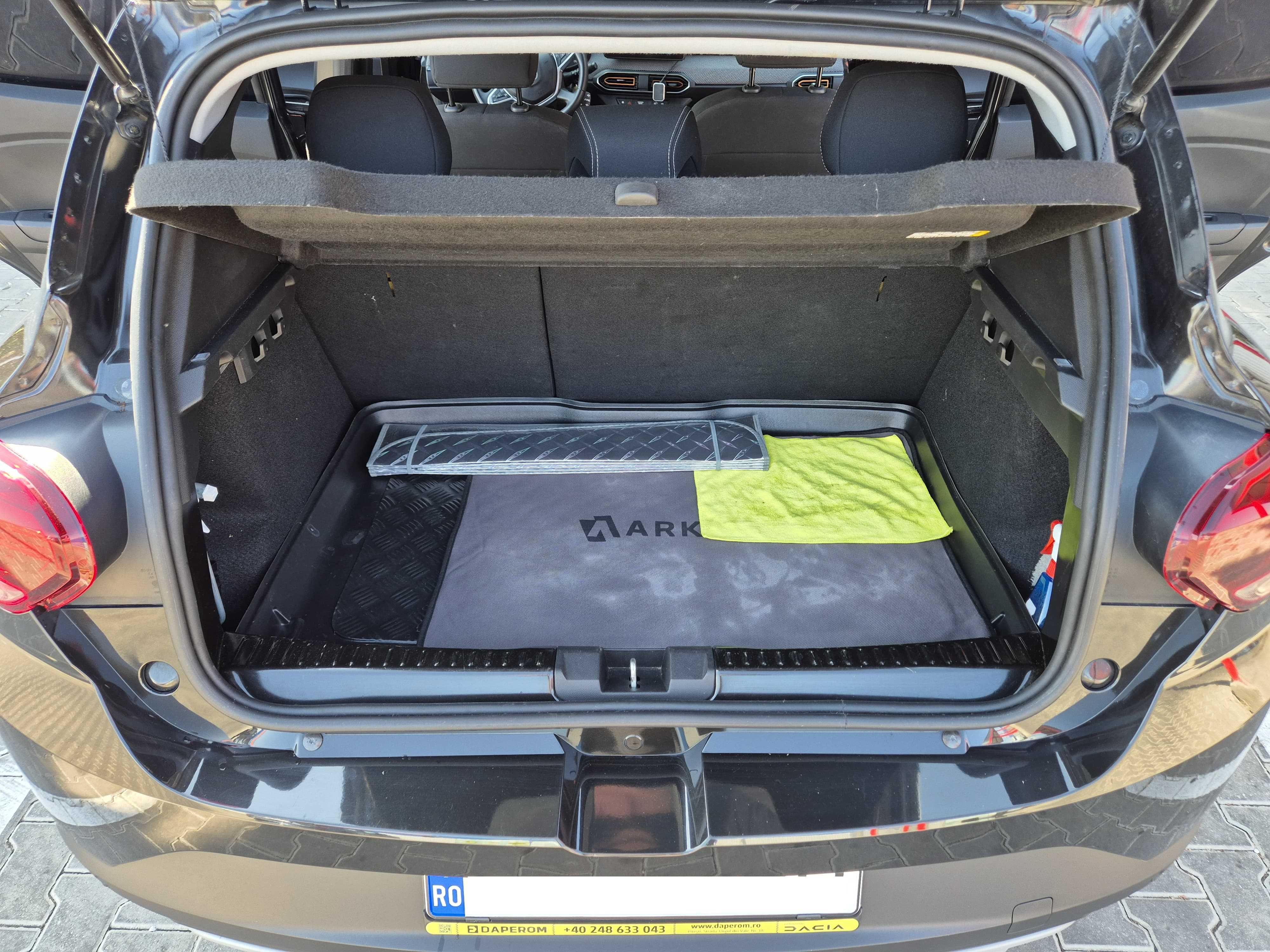 Unic proprietar, vand Dacia Sandero Stepway 2023, dotari full