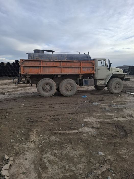 Ural vodovoz 5557