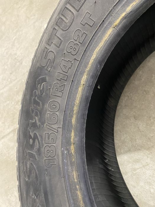 Продается шины 2 штуки