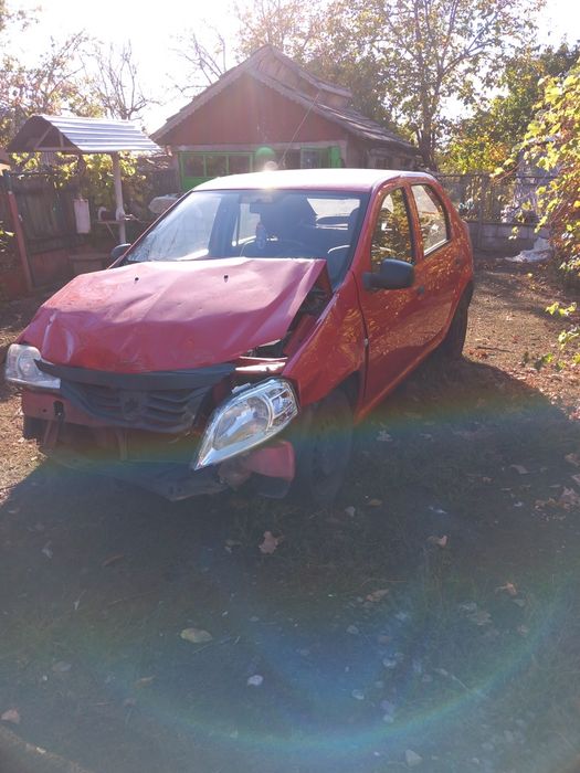 PENTRU PIESE - Dacia Logan 2011