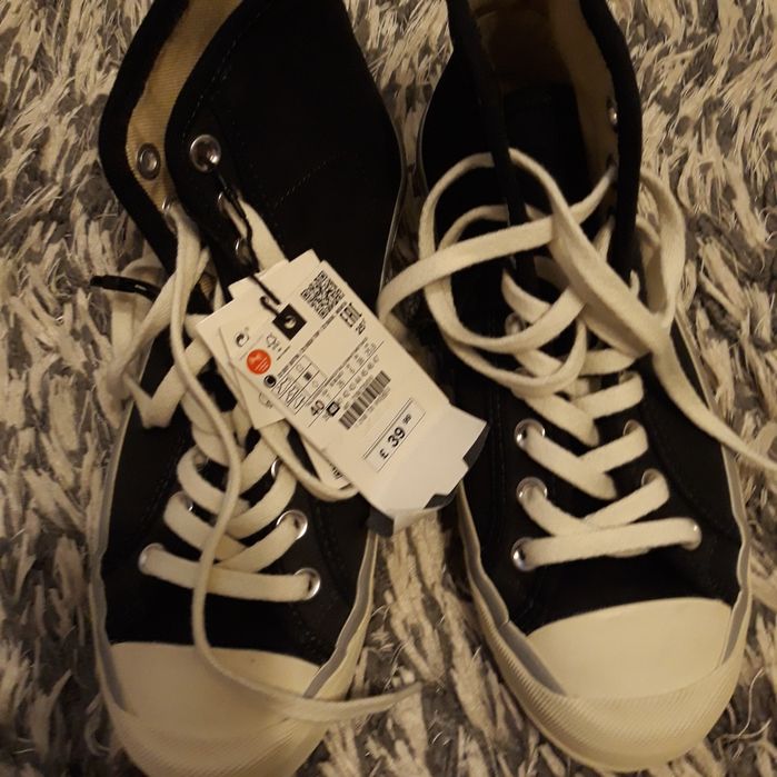 Bascheti din piele intoarsa, mar 40, marca Zara