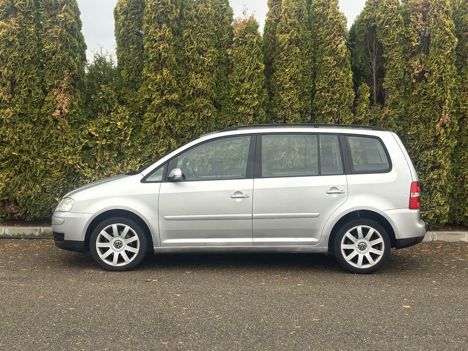Volkswagen Touran 1.6FSI