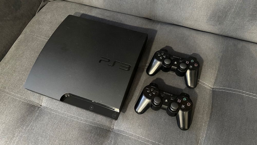 PlayStation 3 Slim 500GB +40игр+2джойстика