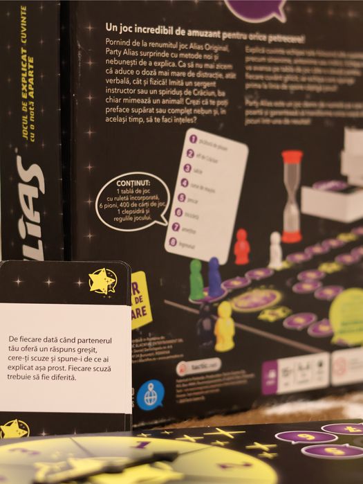 Joc de societate ALIAS Party, 15 ani+, 4-8 jucatori