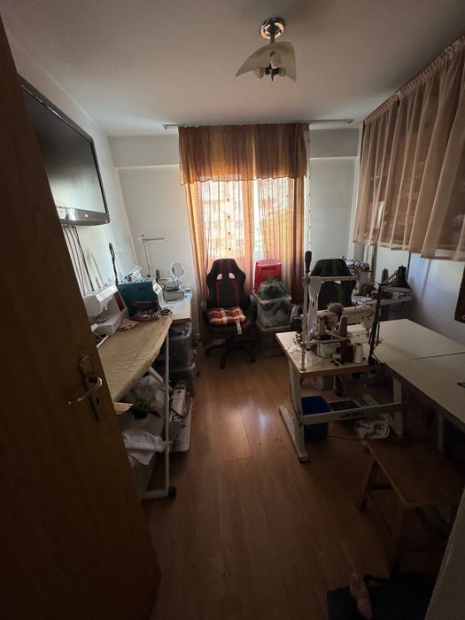 VÂNZARE apartament 4 camere, 92mp, Decomandat, Petre Ispirescu 31