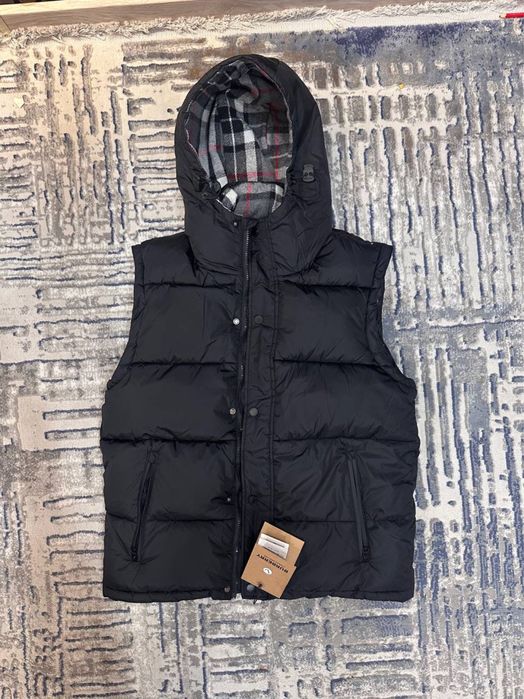 Burberry Пухавик / жилетка / Куртка