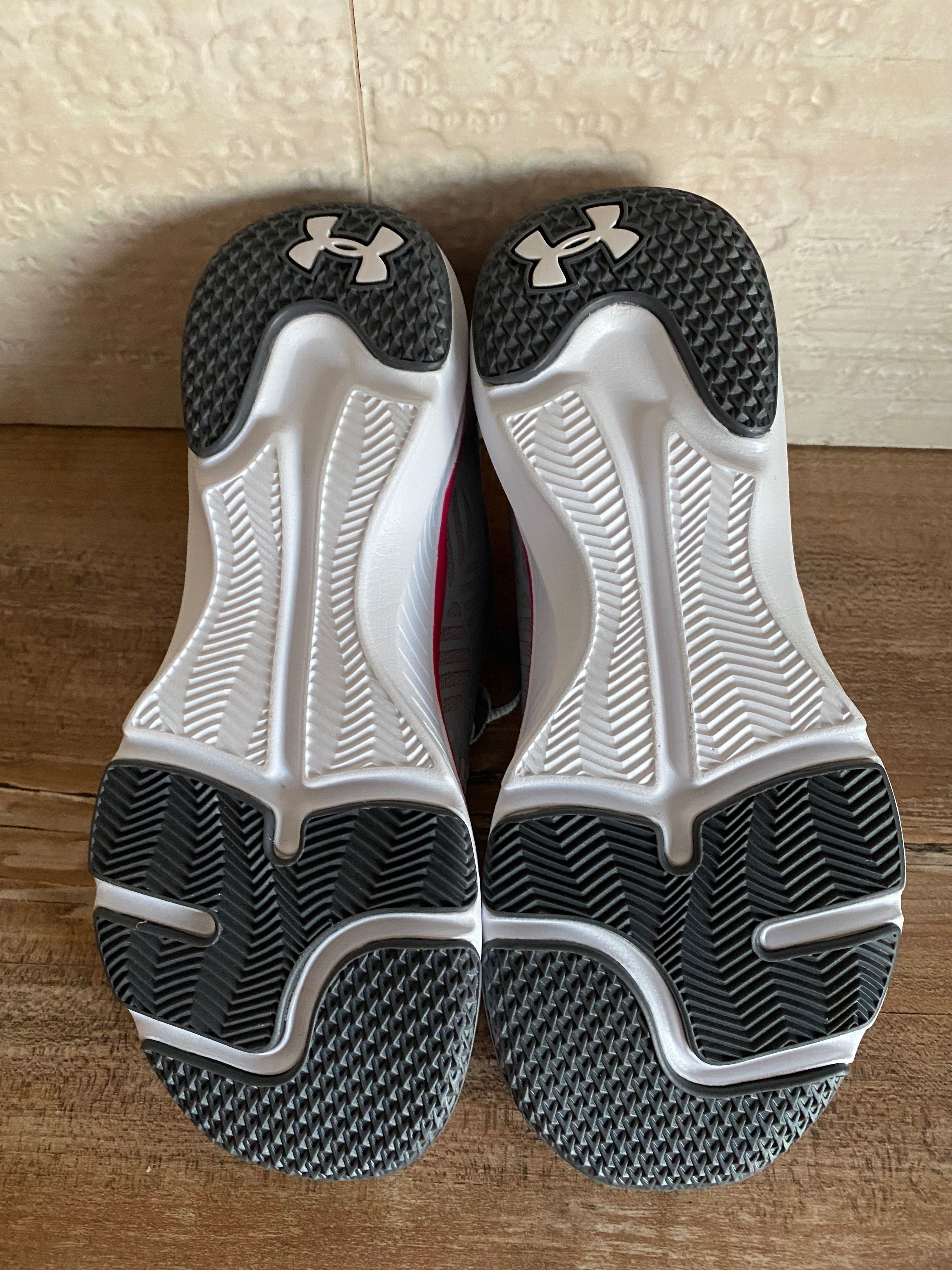 Vand adidasi Under Armour, originali, dama, 200 lei