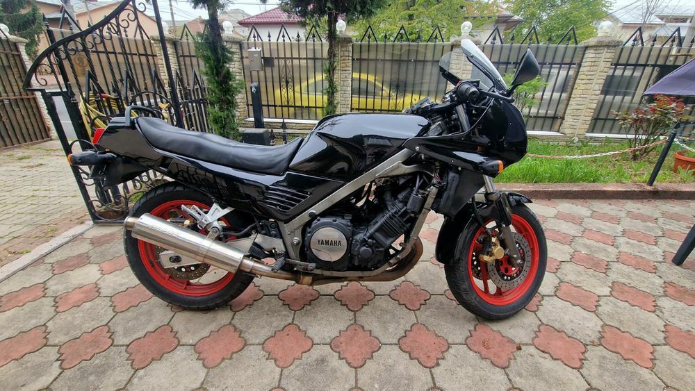 Yamaha fz 750 Genesis exemplar unic în România  atestat istoric