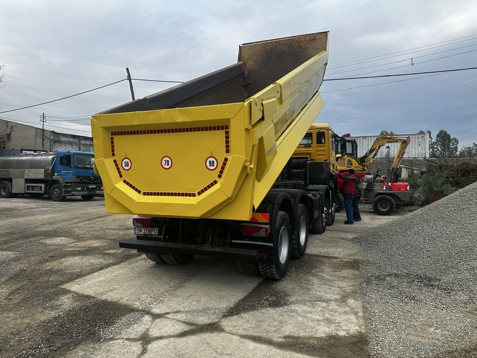 Vand autobasculanta 8x8 in stare buna de functionare