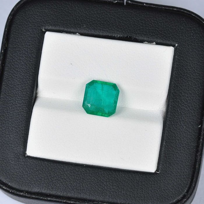 Естествен изумруд 2.52 ct