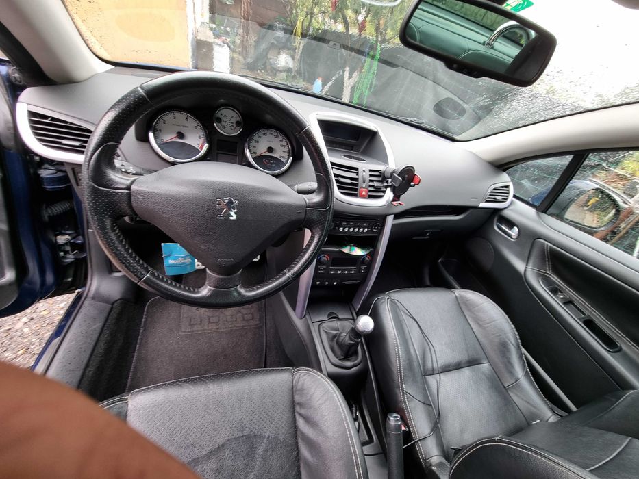 Peugeot  207 cc 1.6 turbo diesel 2010