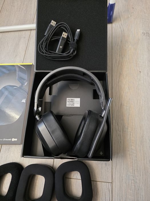 Casti gaming wireless Corsair HS80 Max in garantie ca noi