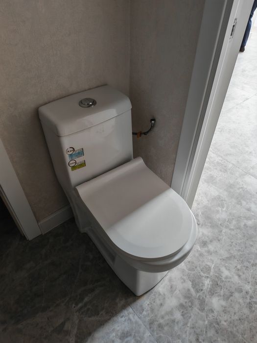 Унитаз продаётся