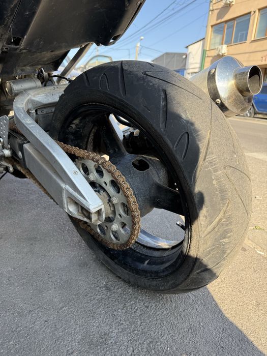 Yamaha  r6 yzf vand intreg sau dezmembrez