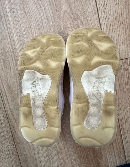 Adidasi fete/tenesi zara, marimea 27