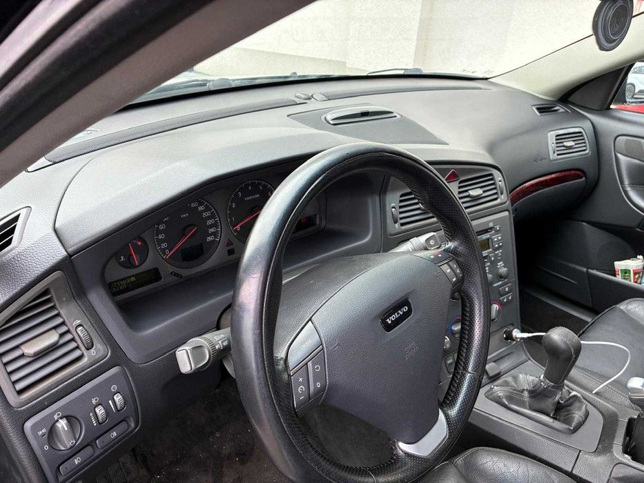 Volvo S60 2.4T benzina - 200cp