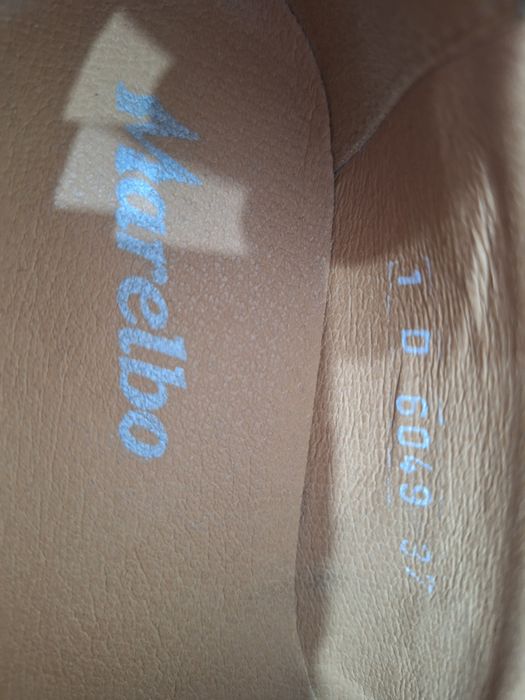 Vand pantofi dama cu toc,nr.37