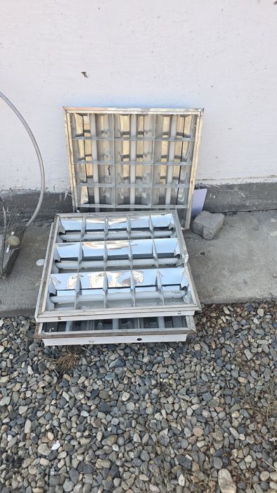 Продам светильники.