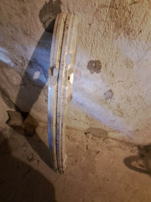Греда под предна броня Бмв Е39 петица