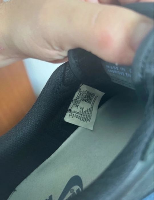 Jordan 1 retro low og black mystic navy