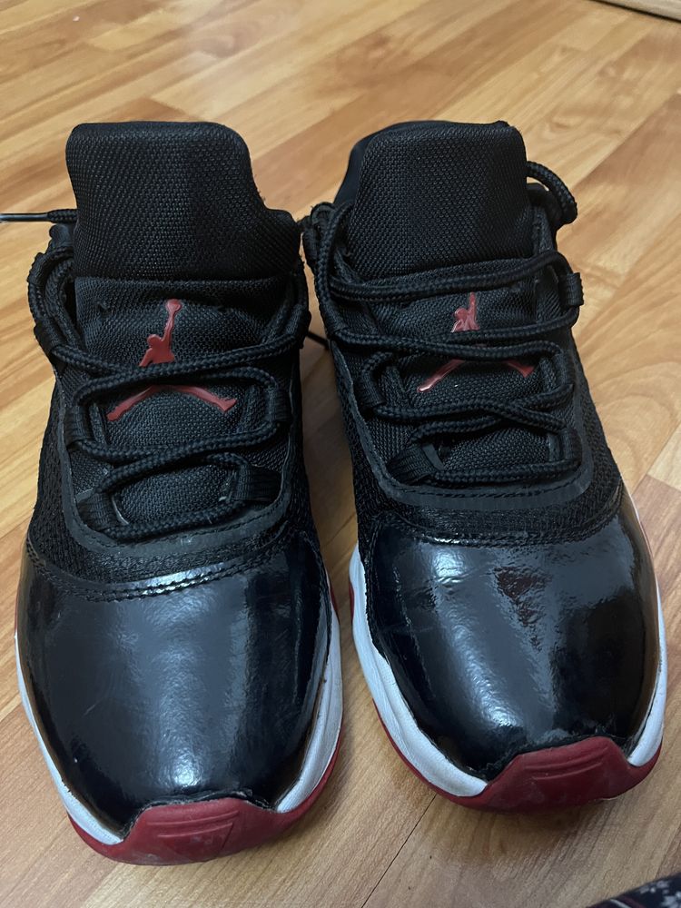 Air jordan 11 low bred