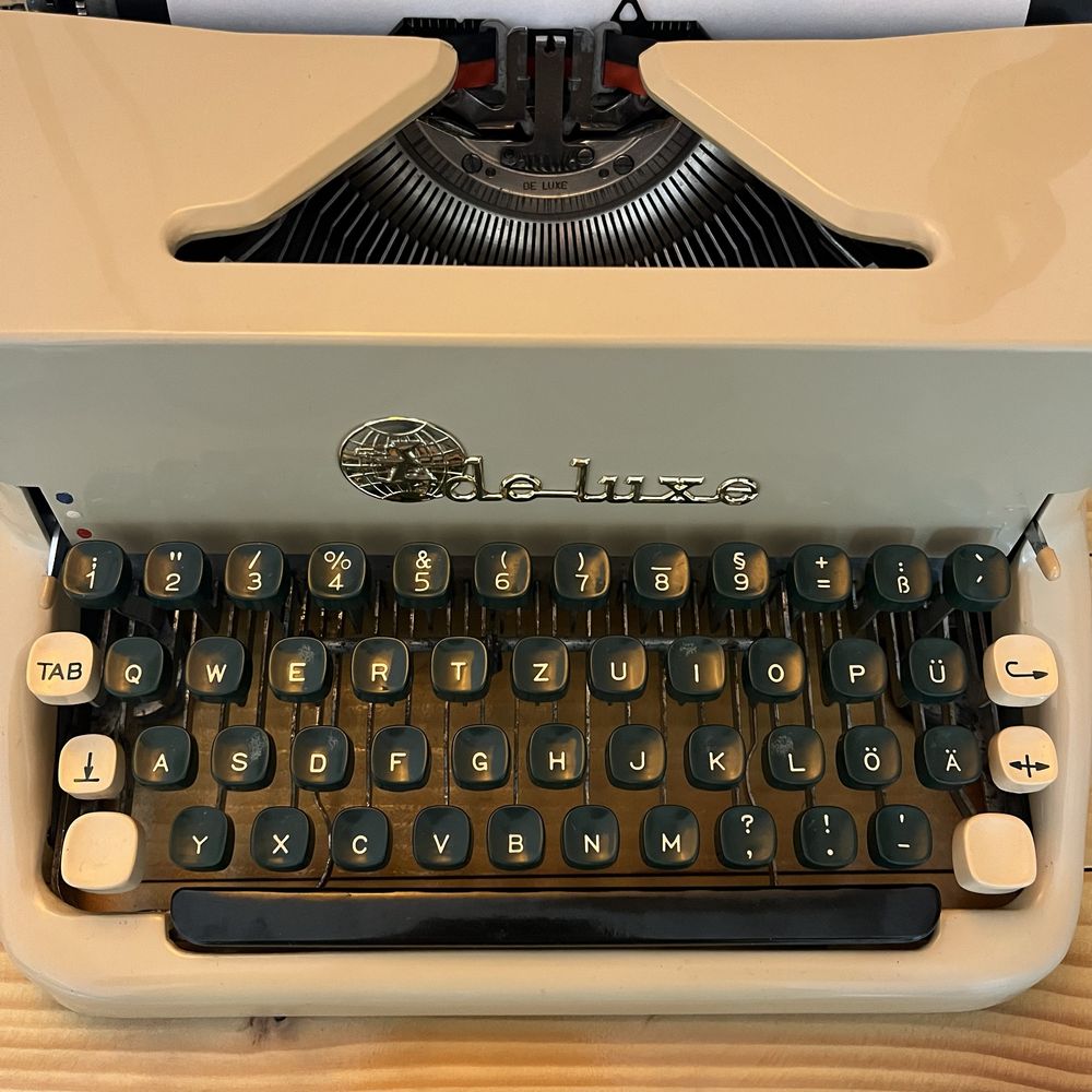 Mașină de scris Consul de luxe