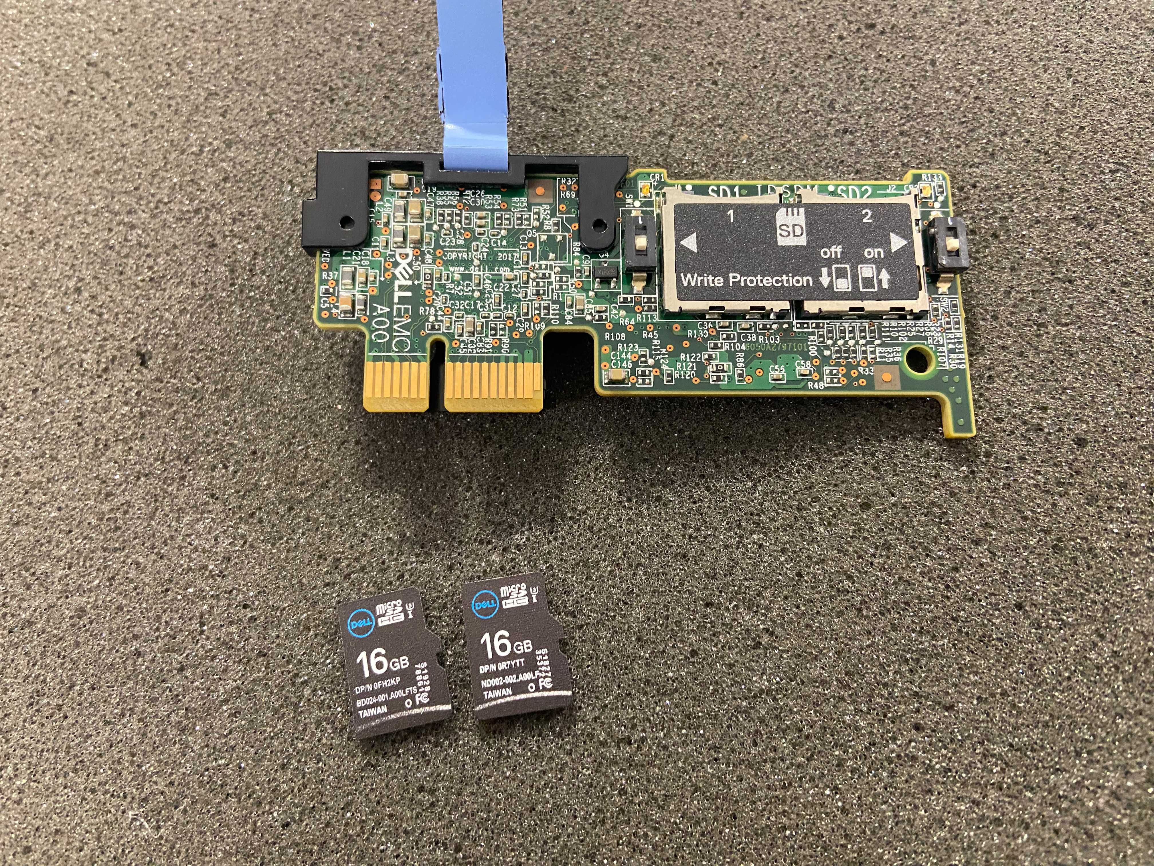 DELL IDSDM vFlash модул с две 16GB SD карти (R640 R740 R440 и др.)