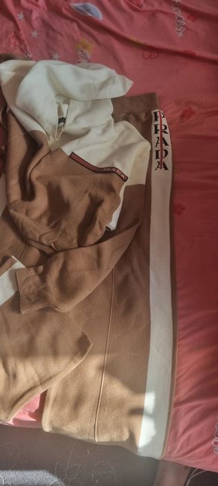 Продам прада женское