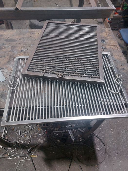 Gratar inox cu dimensiunea dorita