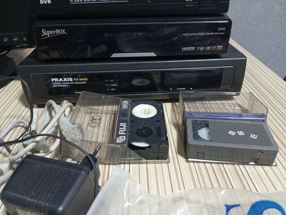 Dvr приставка wi fi роутер тюнера монитор всё вместе