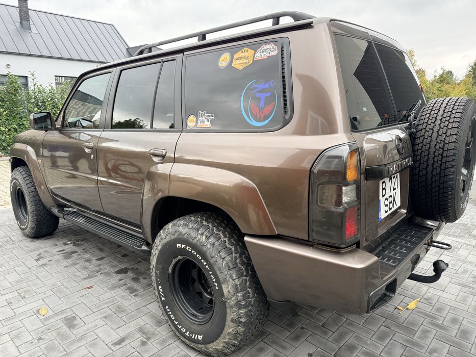 Nissan Patrol Y61 (GU4)