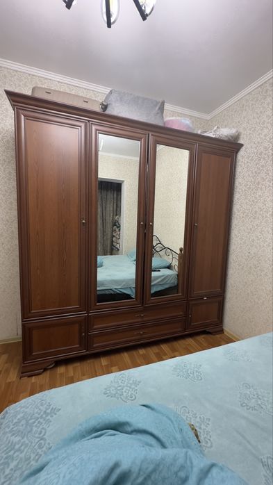 Продам 2 новых шифонера.