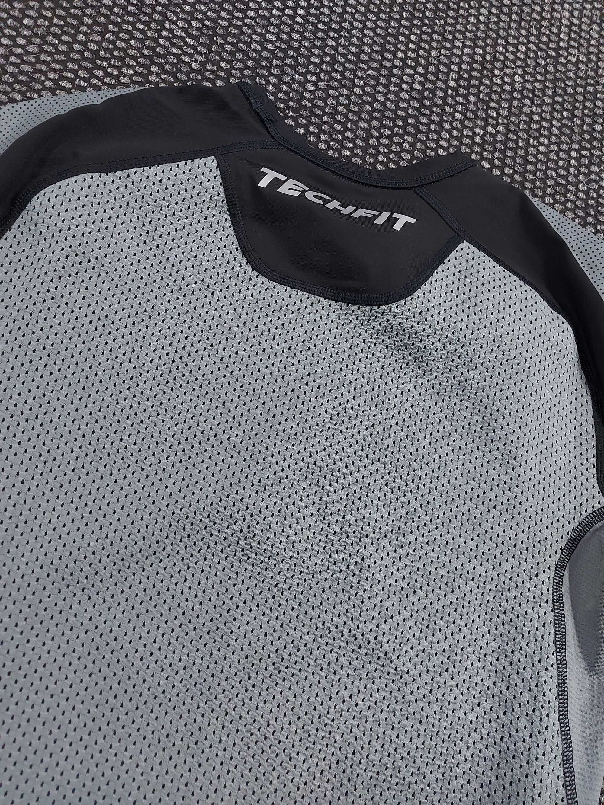 Adidas techfit тениска M размер