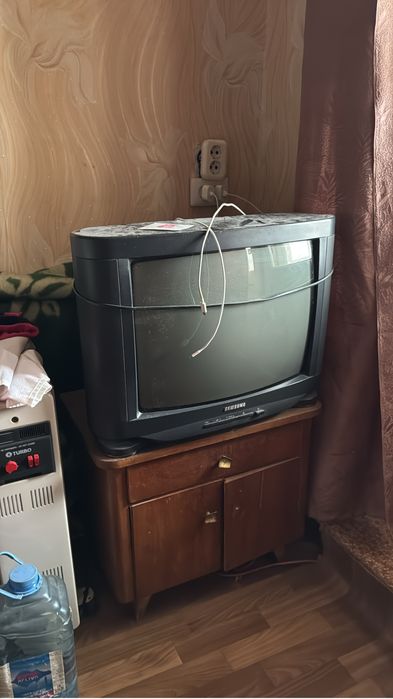 Телевизор samsung