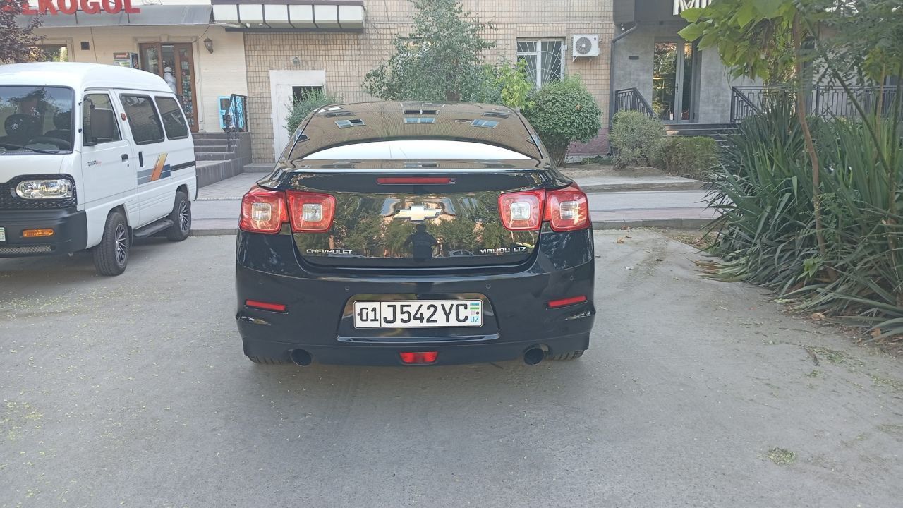 Malibu1 3-pozitsiya 2013 va 2015 salondan chiqgan