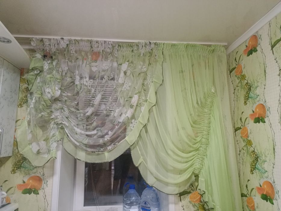 Продам тюль на кухню в отличном состоянии
