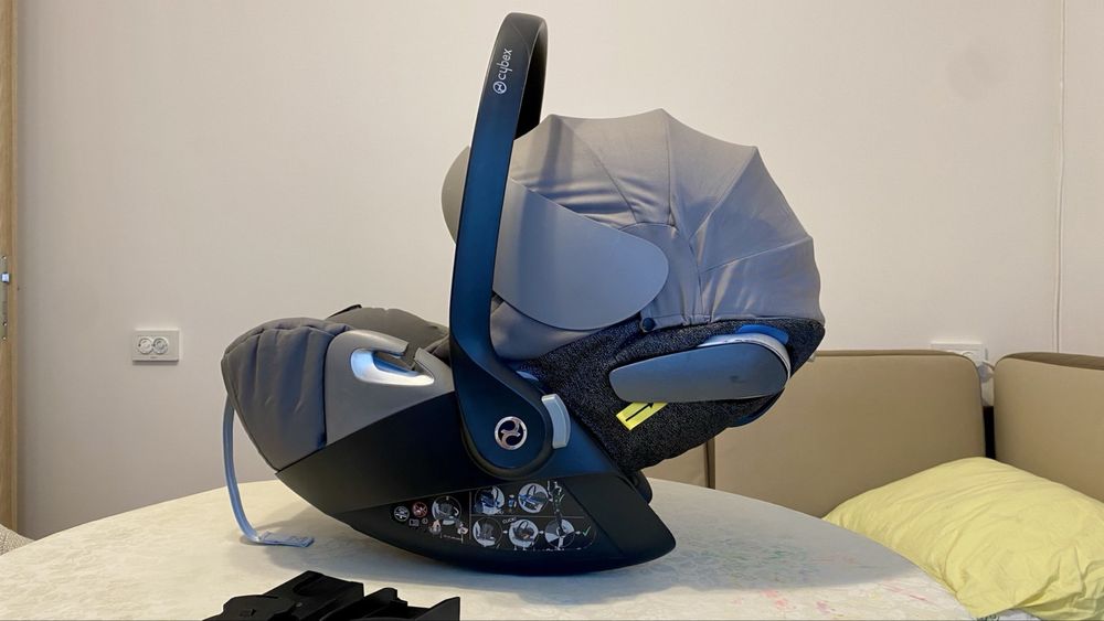 Cybex Cloud Z i-size столче за кола 0-13 кг
