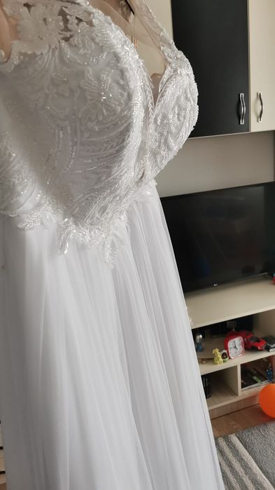 Vând ceva frumos și elegant pt nuntă, 700Lei, nouă