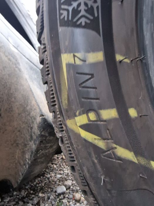 Anvelope 215/55R17 marca Michelin, DOT 2024, 6 mm