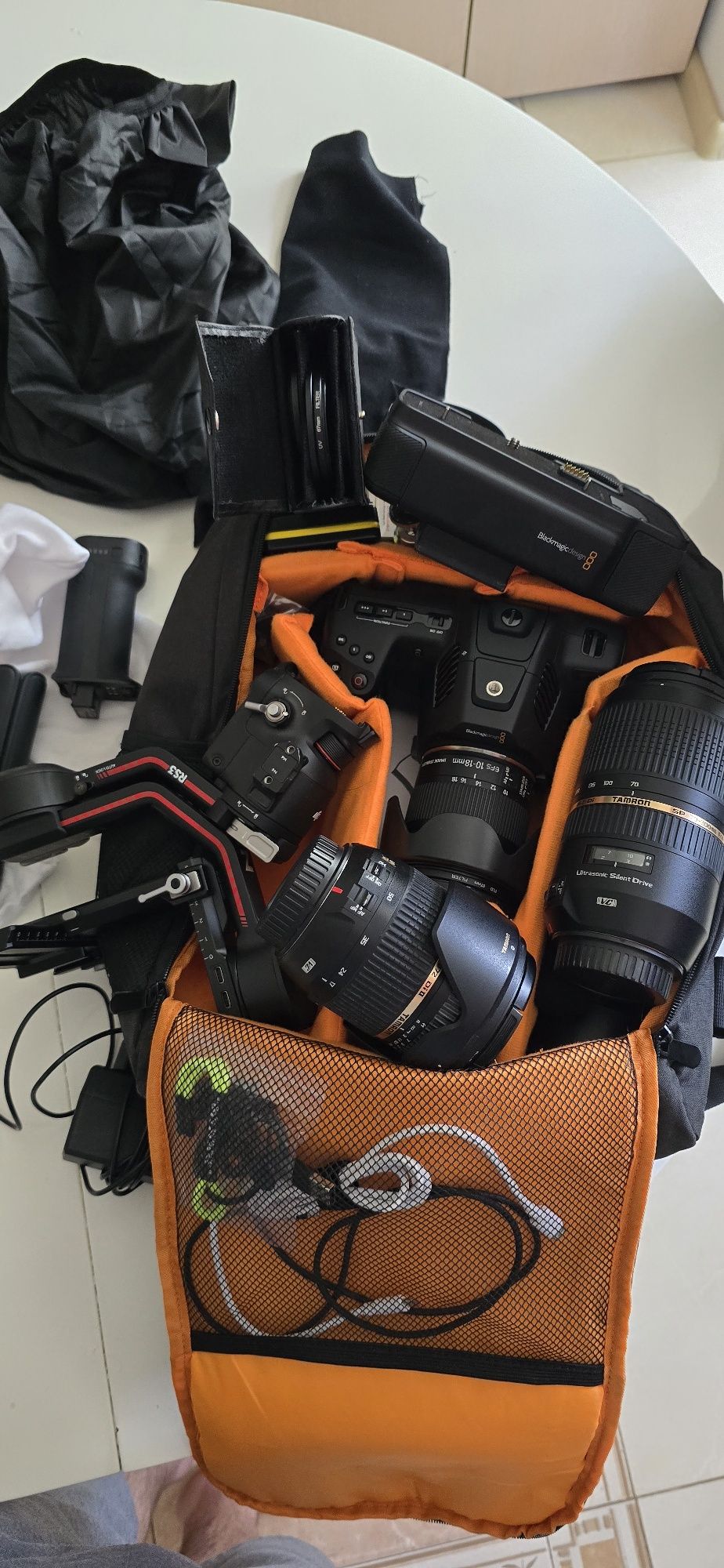 Пълен кино комплект: Камера Blackmagic Pocket Cinema Camera 6K + аксес