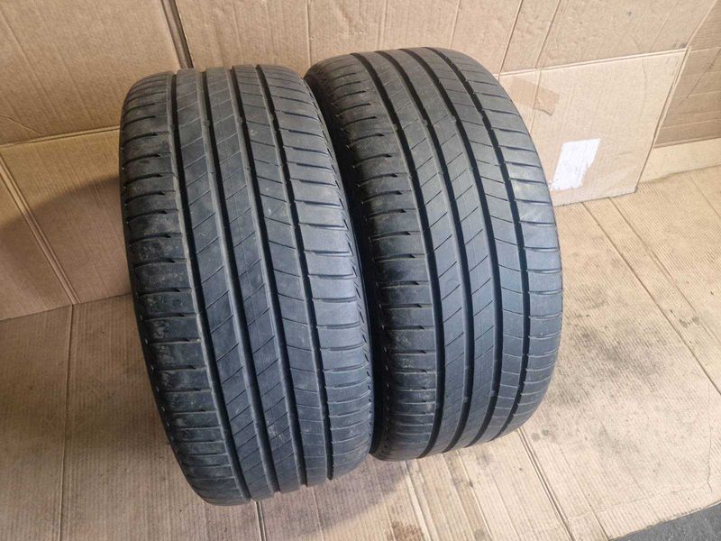 2 Bridgestone R19 245/40
летни гуми DOT0721