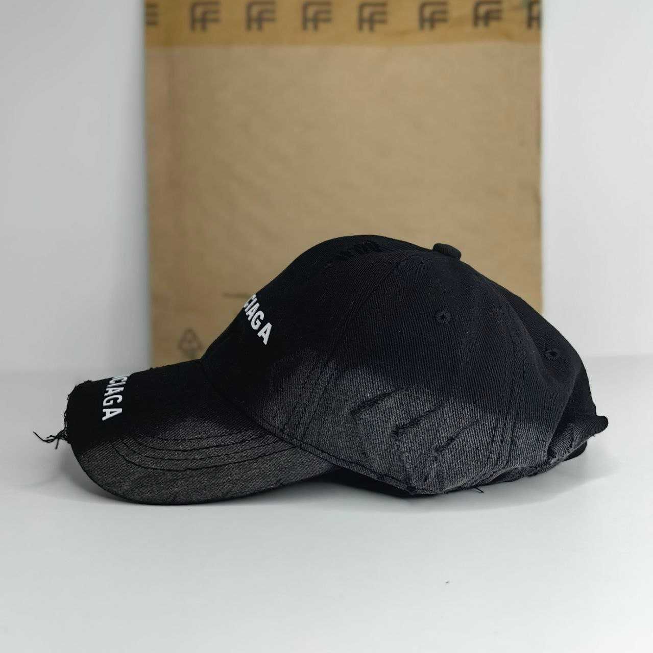 Шапка Balenciaga