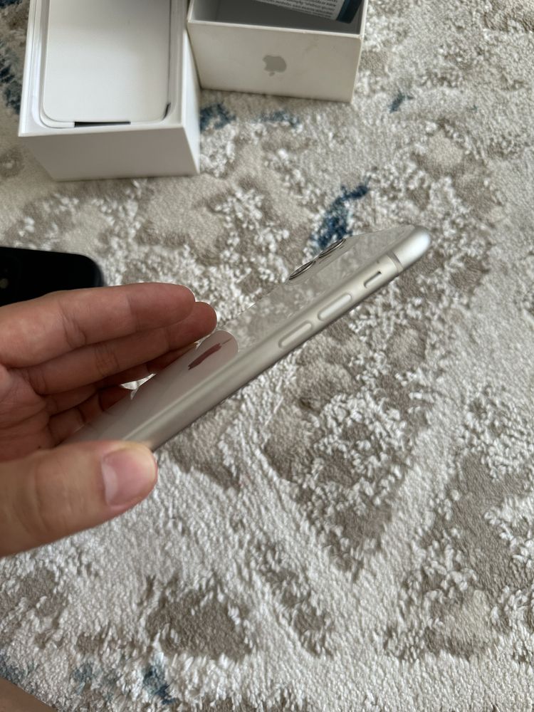 Iphone 11 сатылады