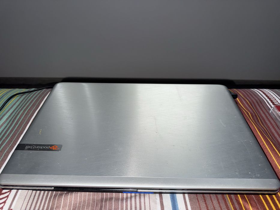 packard bell. Model P5LOS0