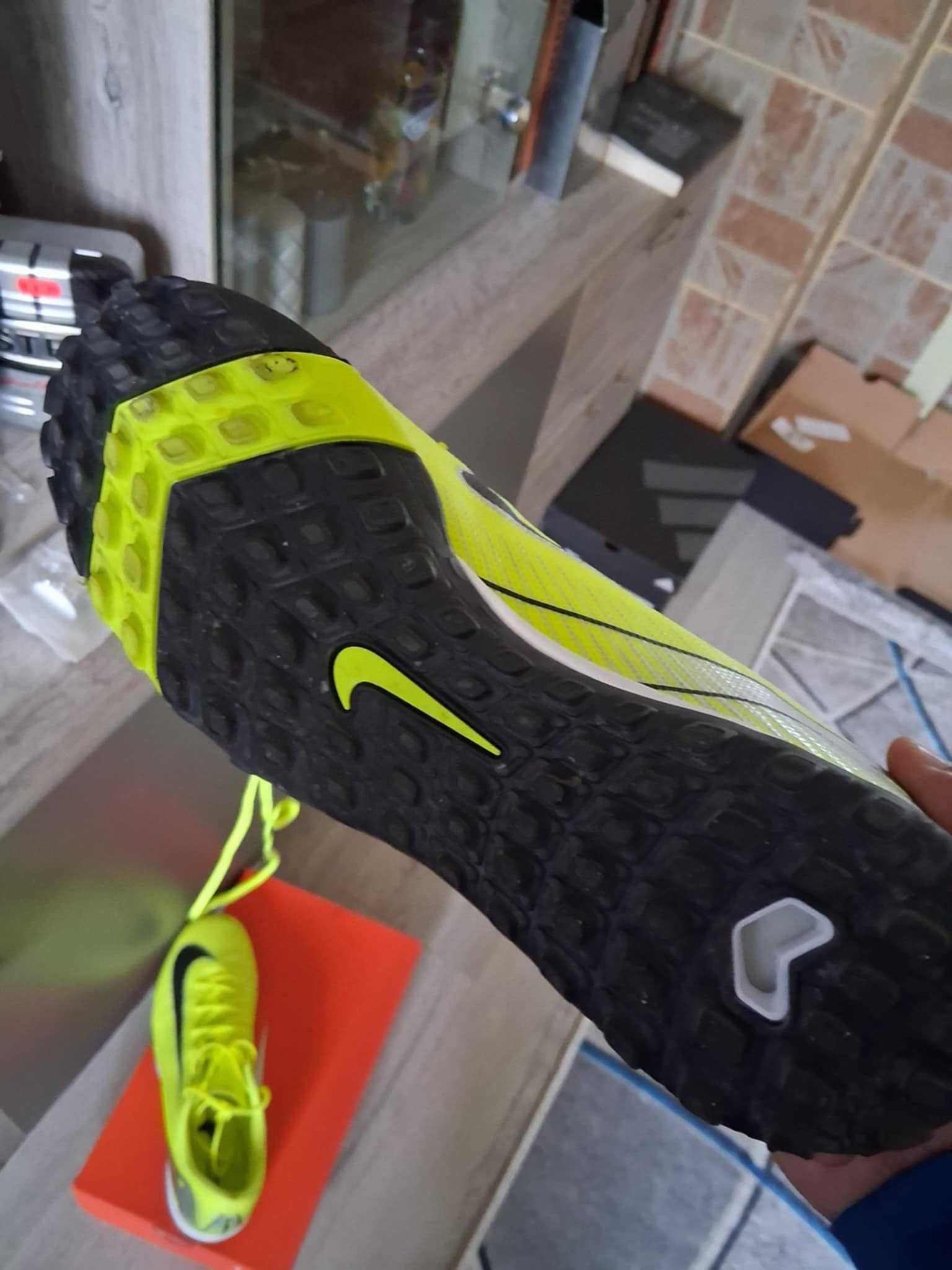 Мъжки маратонки - AdidasPure boost 5 и Nike Mercurial Vapor 16 Academy