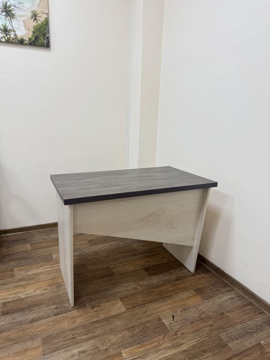 Письменный стол