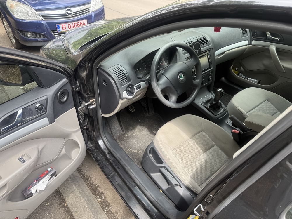 Skoda Octavia 2 berlina