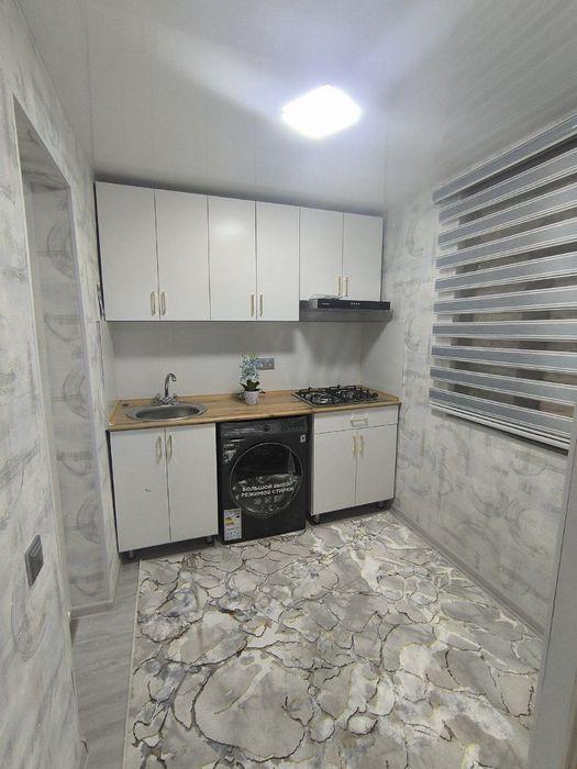 Продаётся квартира
Фархадский 1 остановка
Комнат 1в