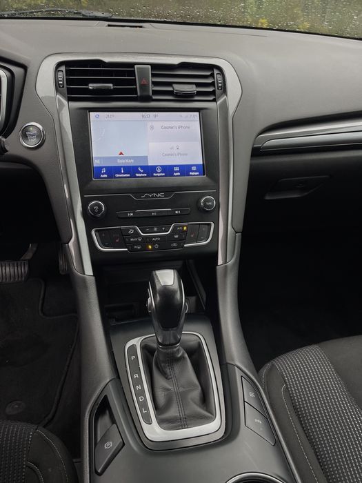 Ford mondeo hybrid titanium 2021